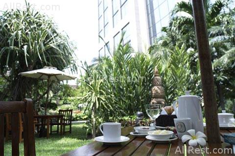 Emporium Suites Hotel 26